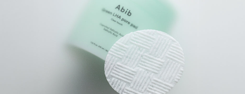 Abib Green LHA Pore Pad Clear Touch: close up of the embossed pad surface