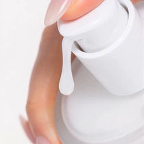 epii HPT6 Ultra Drop 5% — Lightweight texture layers under moisturiser; dispensing detail.