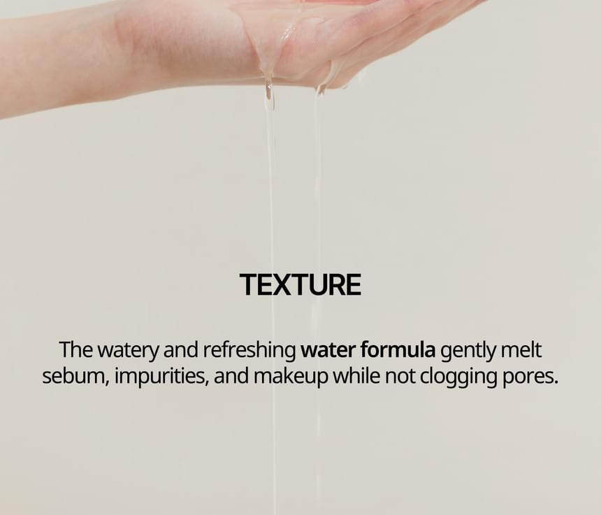 Heveblue Salmon Caring Centella Light Cleansing Oil - 250ml — oil texture on the hand.