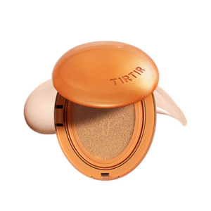 TIRTIR Mask Fit Ai Filter Cushion 15C Fair Porcelain 18g Key Benefits: High Coverage & Blur Effect: Provides a smooth, airbrushed finish by effectively covering blemishes, redness, and pores.  Long-Lasting Wear: Offers up to 72 hours of wear, with anti-darkening and stain-free properties.  SPF Protection: Contains SPF 30 PA++ to shield the skin from harmful UV rays.  Hydrating Formula: Enriched with ingredients like Kumquat Biome and Vitamin C to moisturize the skin and maintain makeup throughout the day.  Variety of Shades: Available in 15 different shades to suit various skin tones.  Lightweight Feel: Despite the high coverage, it is designed to be lightweight and comfortable on the skin.  Suitable for Sensitive Skin: Skin irritation tested and suitable for sensitive skin, according to a Korean beauty site.  Transfer-Resistant: Formulated to be transfer-resistant and smudge-proof.  Natural Finish: Provides a semi-matte finish with a natural glow. 